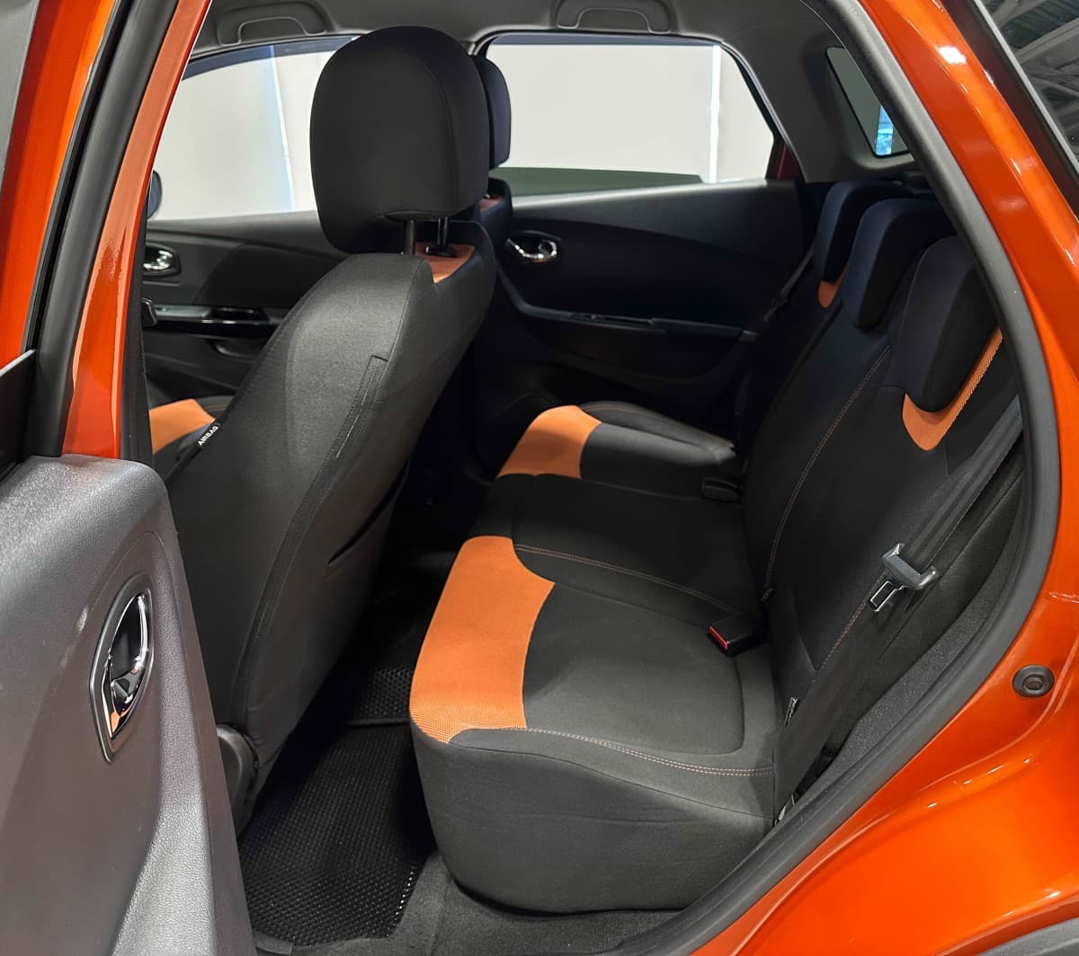 Renault Kaptur - фото 12