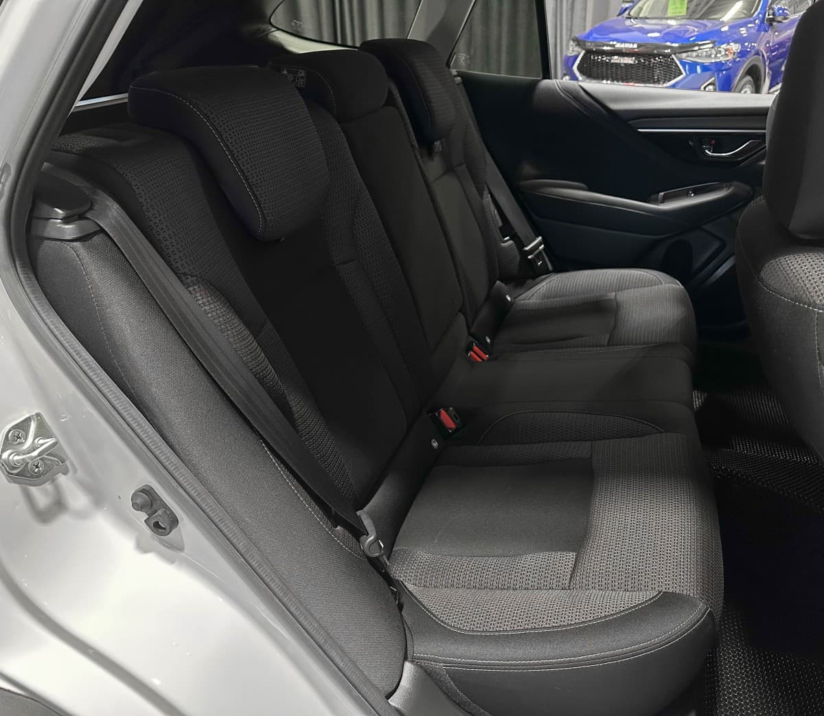 Subaru Outback - фото 12