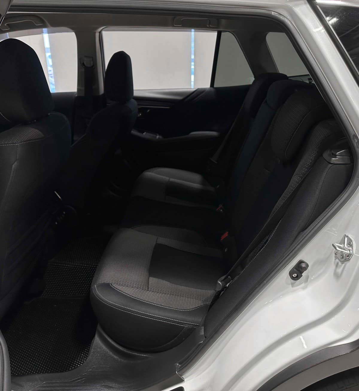 Subaru Outback - фото 14