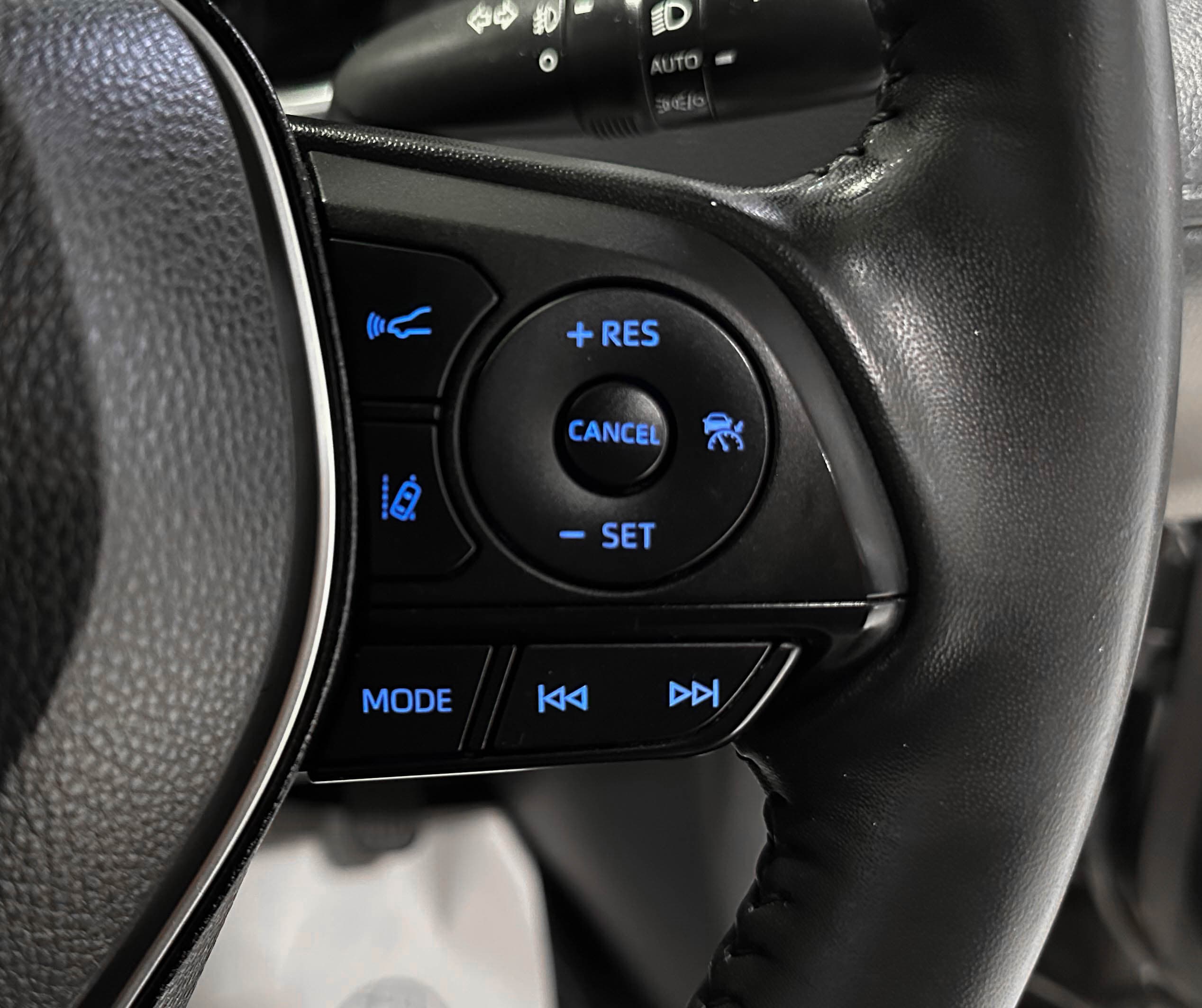 Toyota Corolla Cross - фото 20