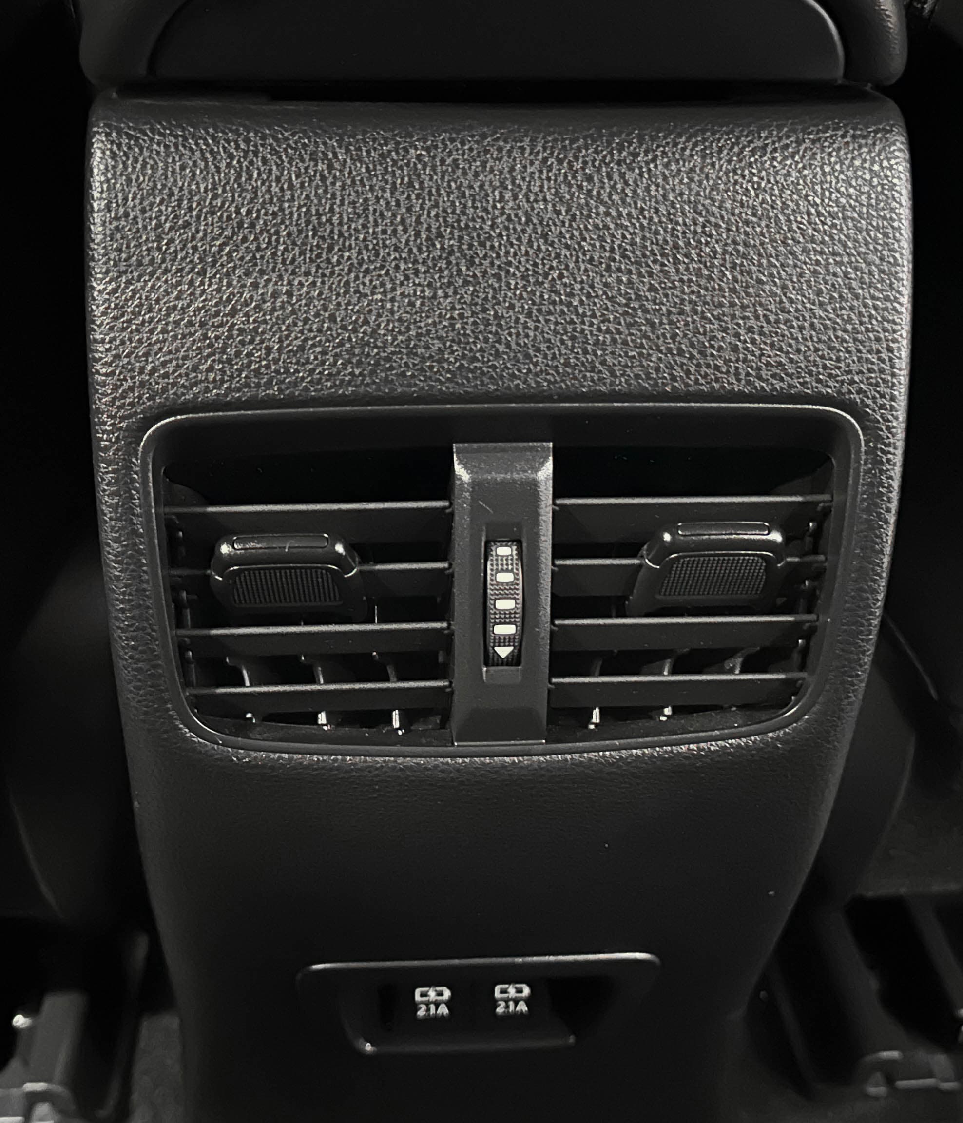 Toyota Corolla Cross - фото 25