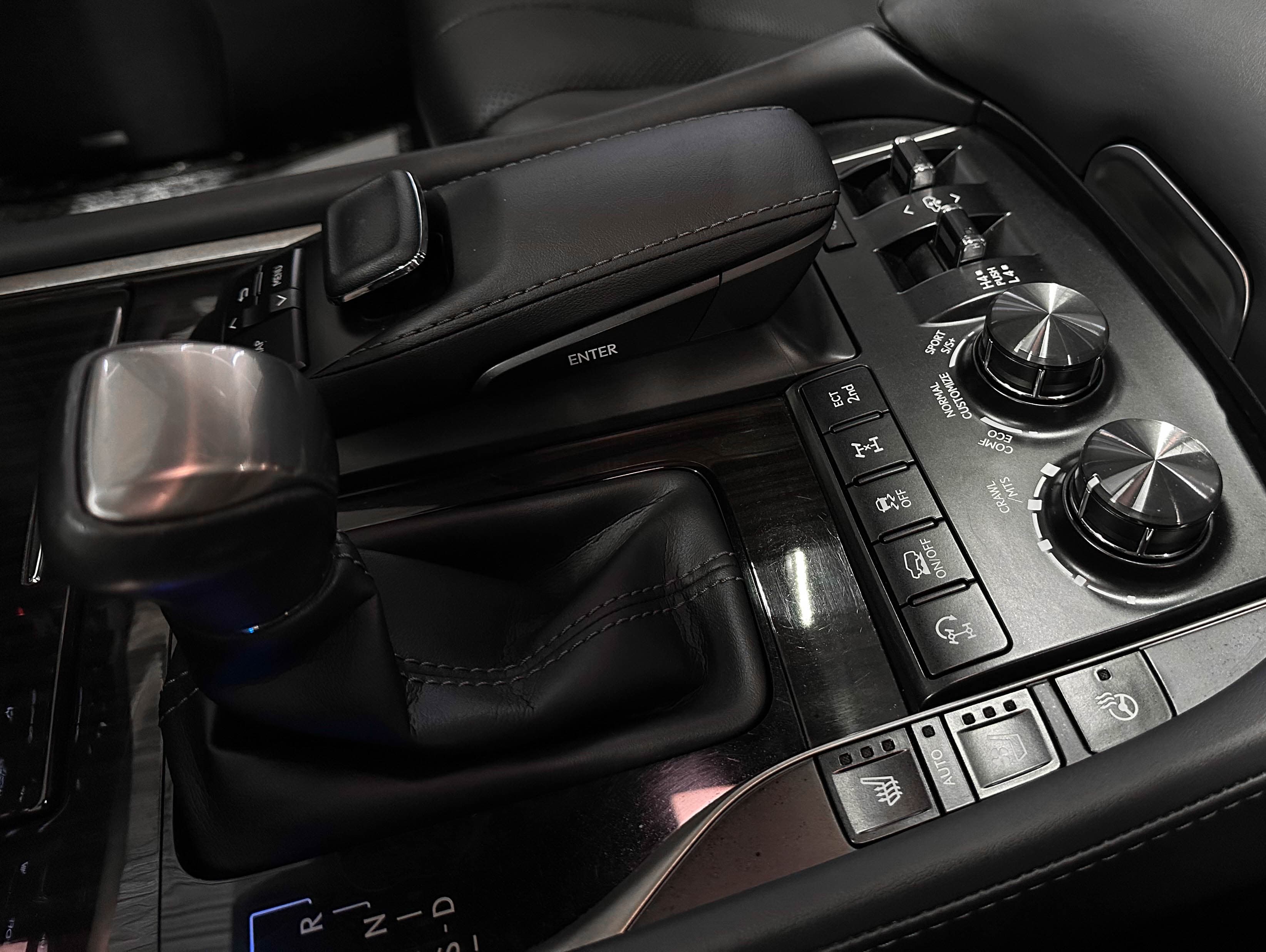 Lexus LX570 - фото 26