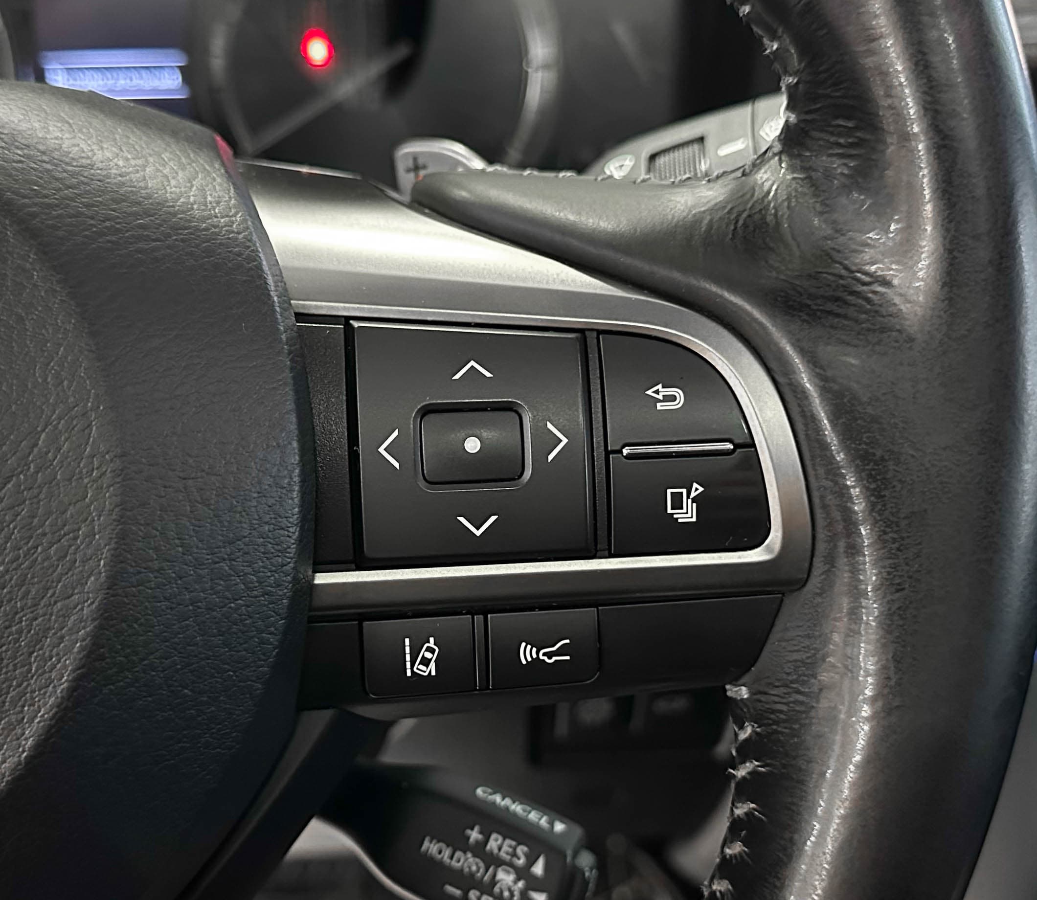 Lexus LX570 - фото 21