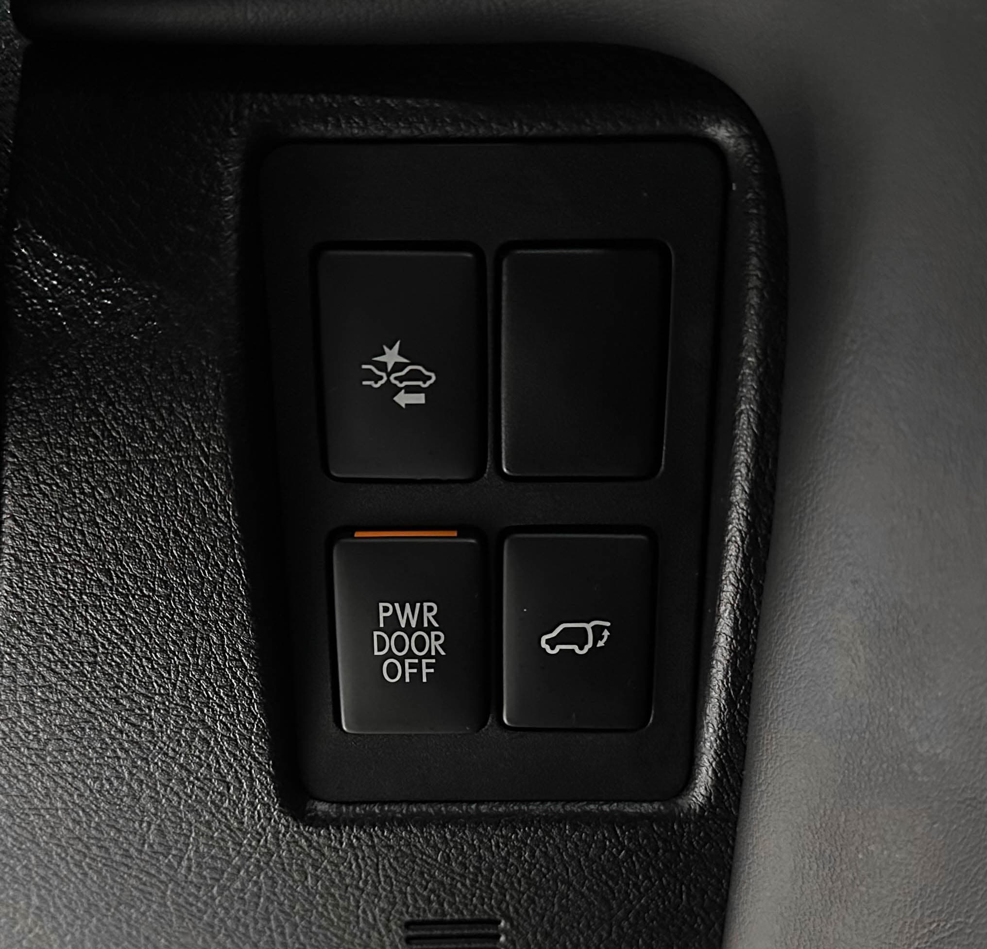 Lexus LX570 - фото 19