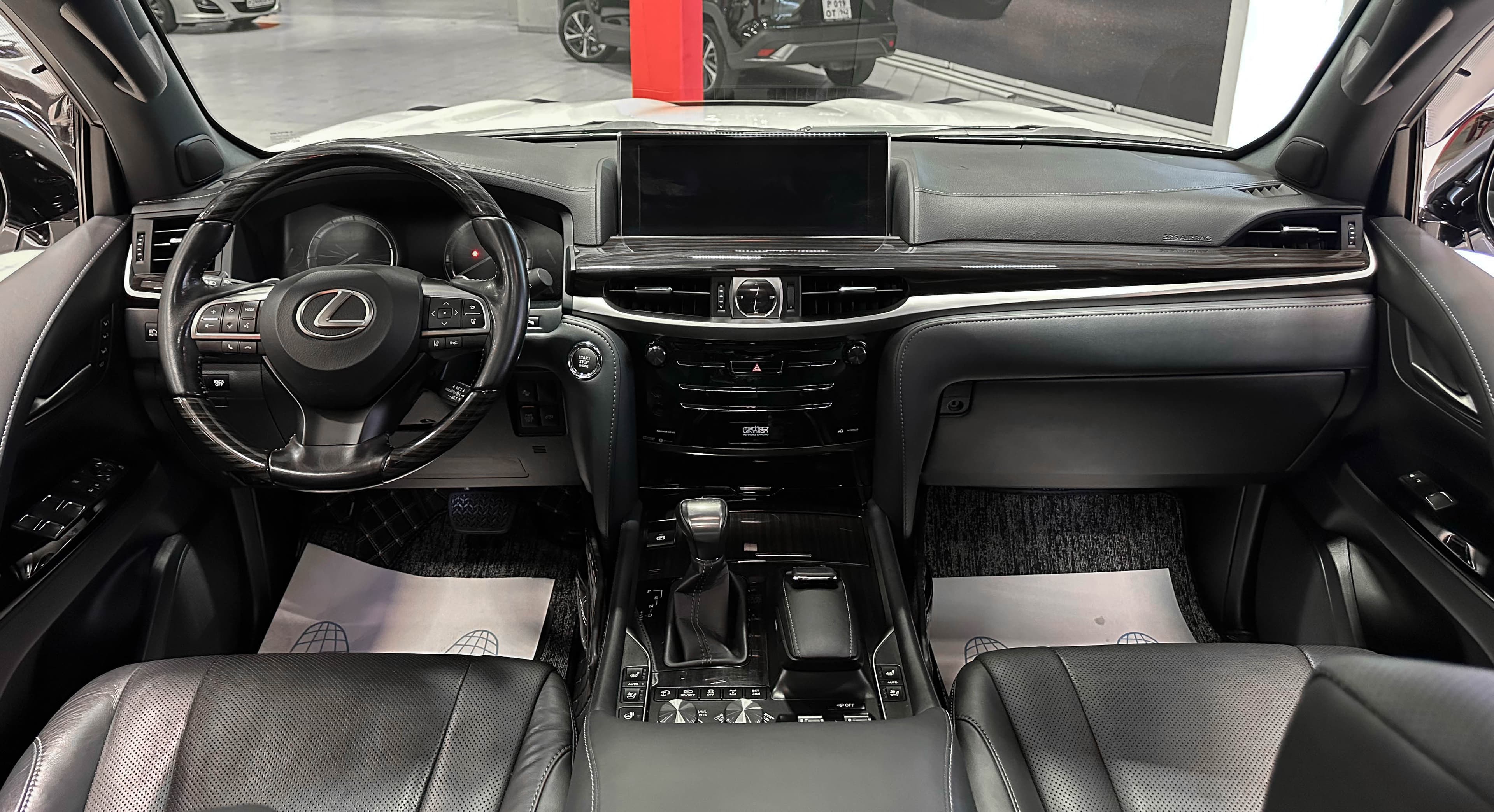Lexus LX570 - фото 37