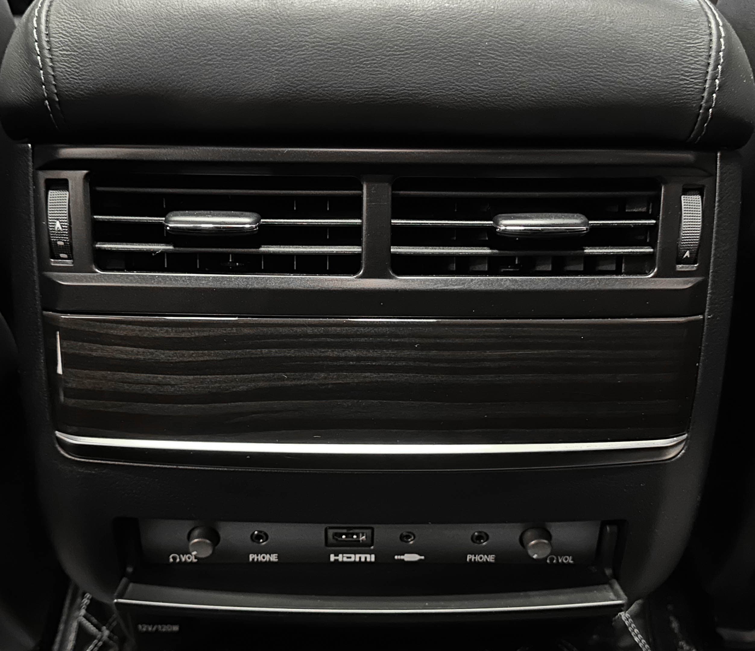 Lexus LX570 - фото 33