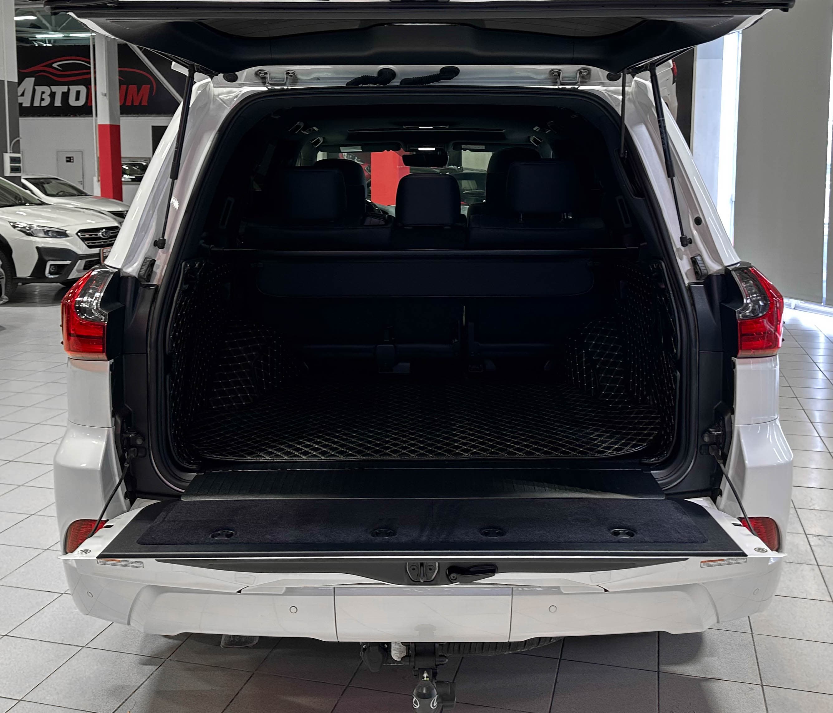 Lexus LX570 - фото 13