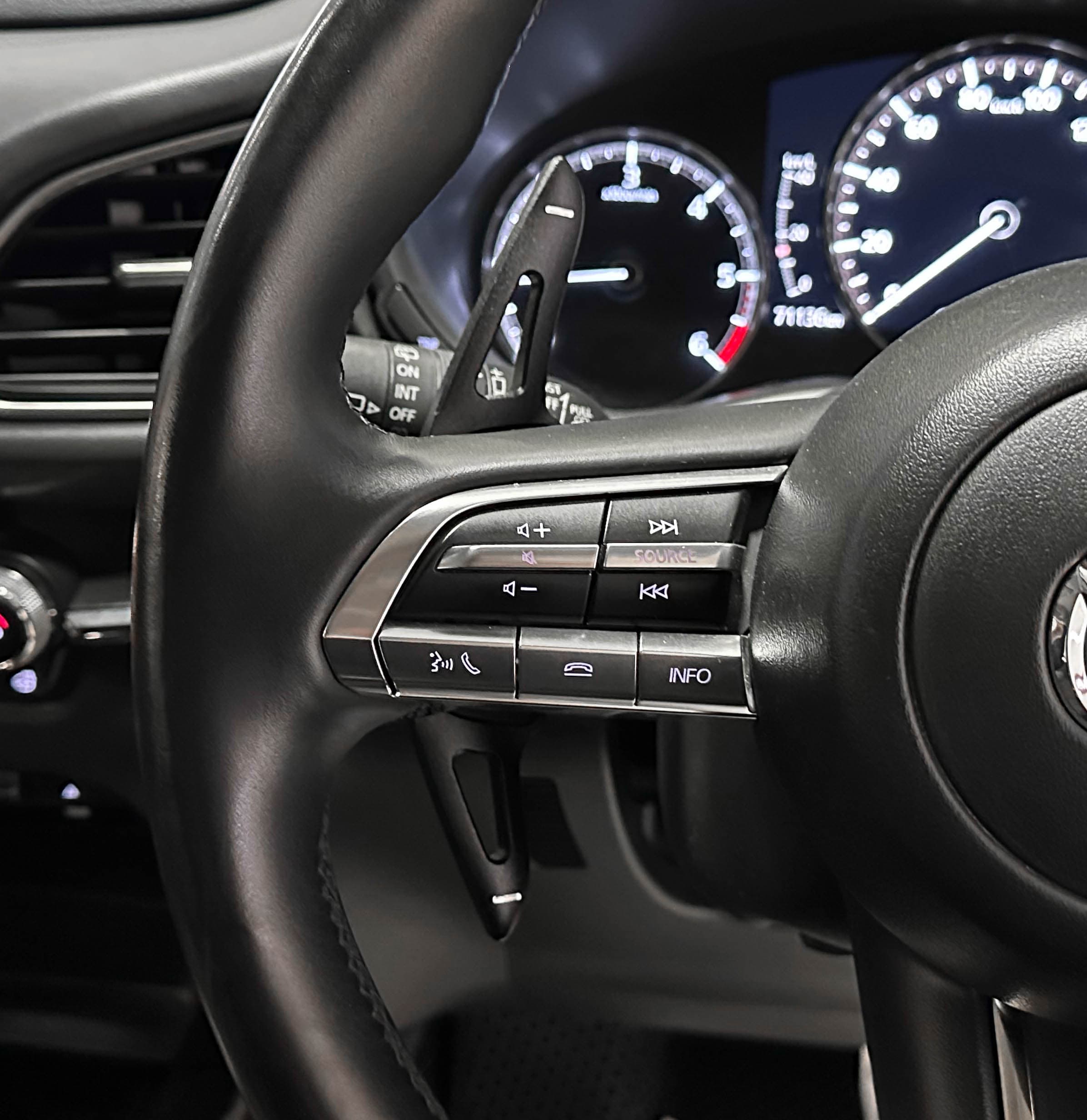 Mazda CX-30 - фото 20
