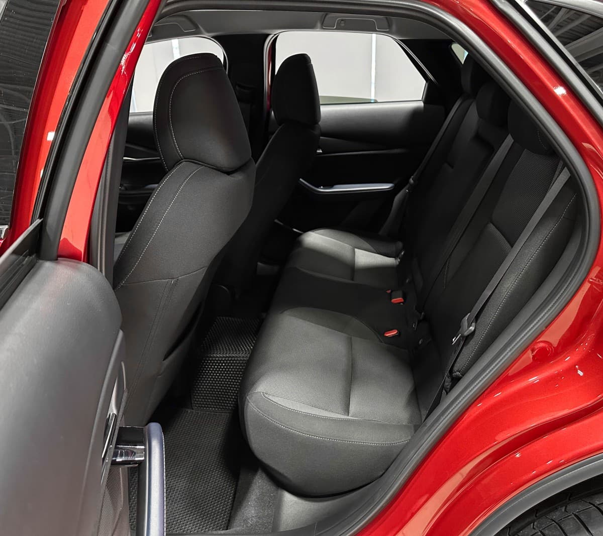 Mazda CX-30 - фото 14