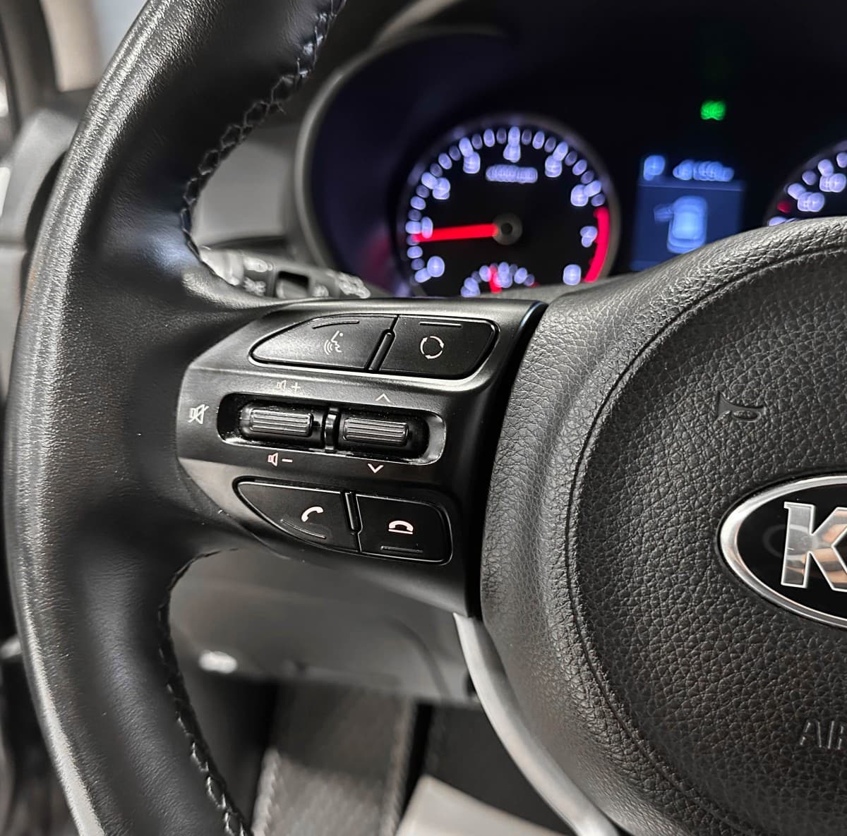 Kia Rio X-Line - фото 19