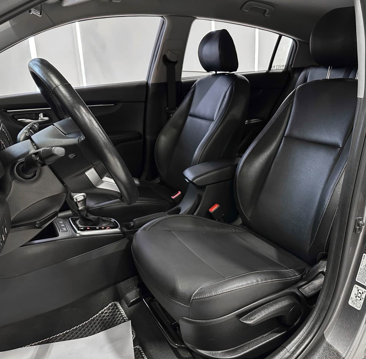 Kia Rio X-Line - фото 11