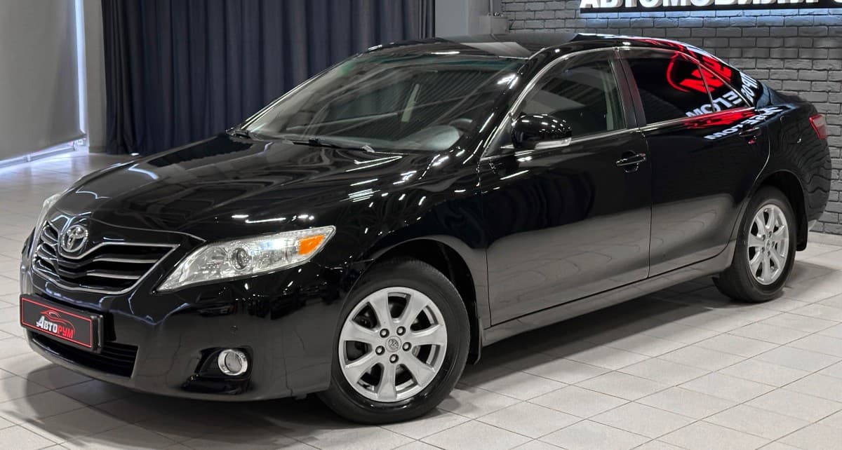 Toyota Camry - 2