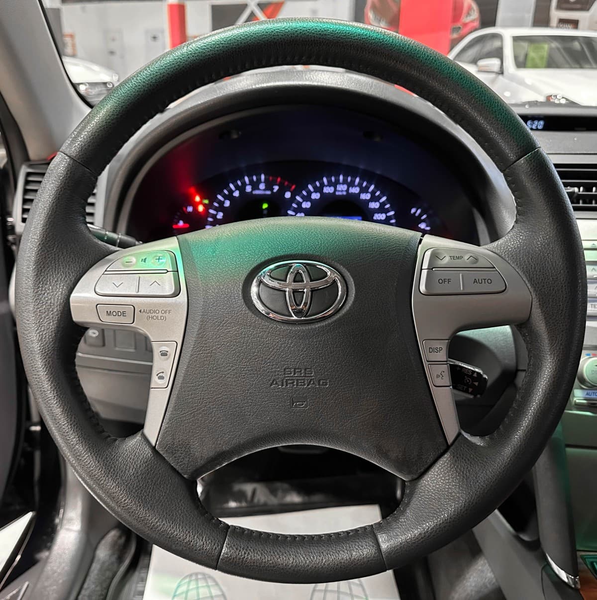 Toyota Camry - фото 24