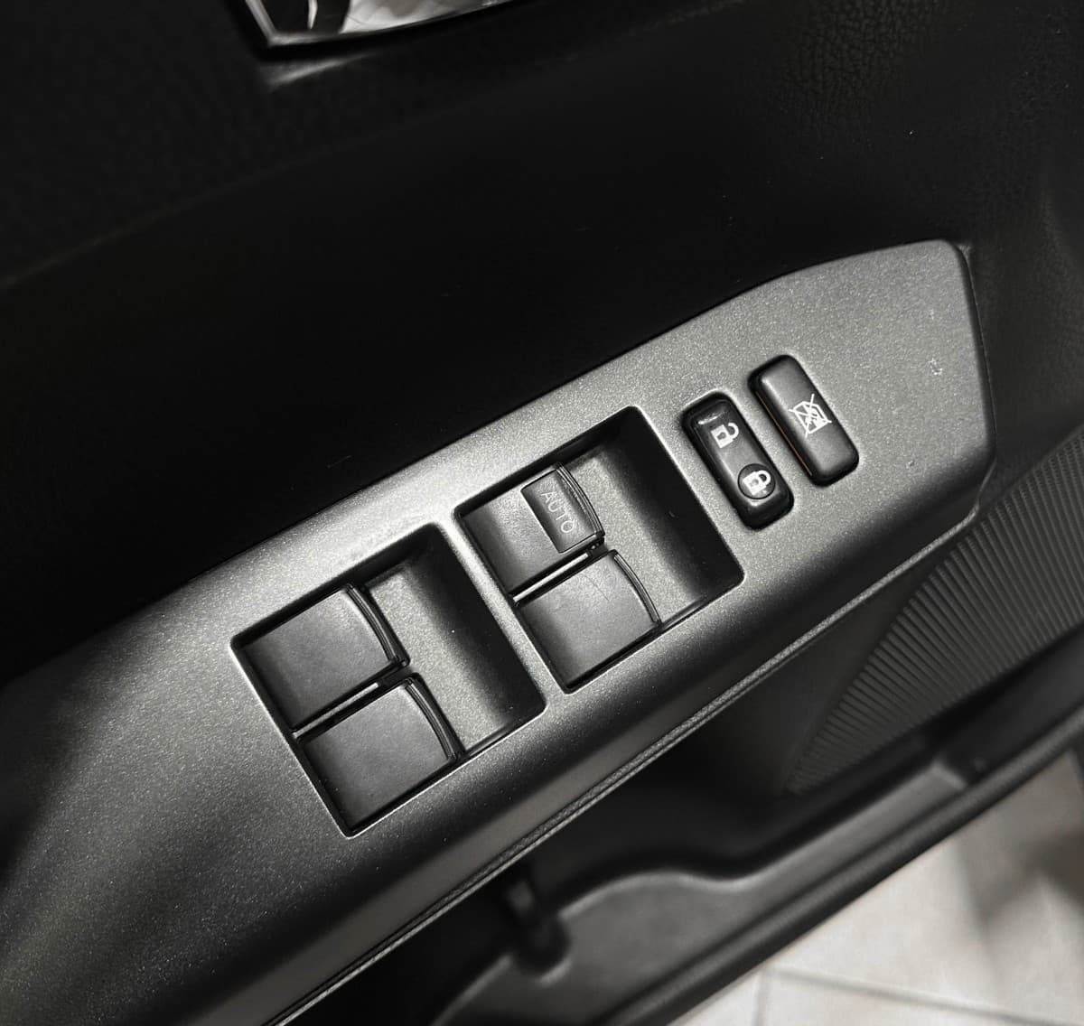 Toyota RAV4 - фото 18