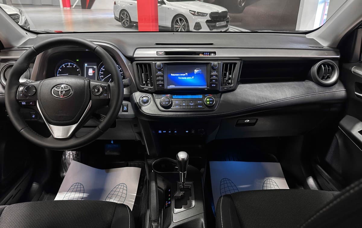 Toyota RAV4 - фото 30