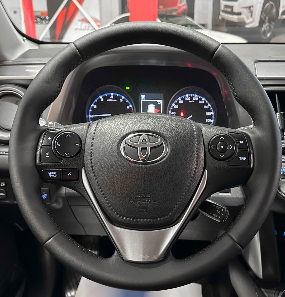 Toyota RAV4 - фото 29