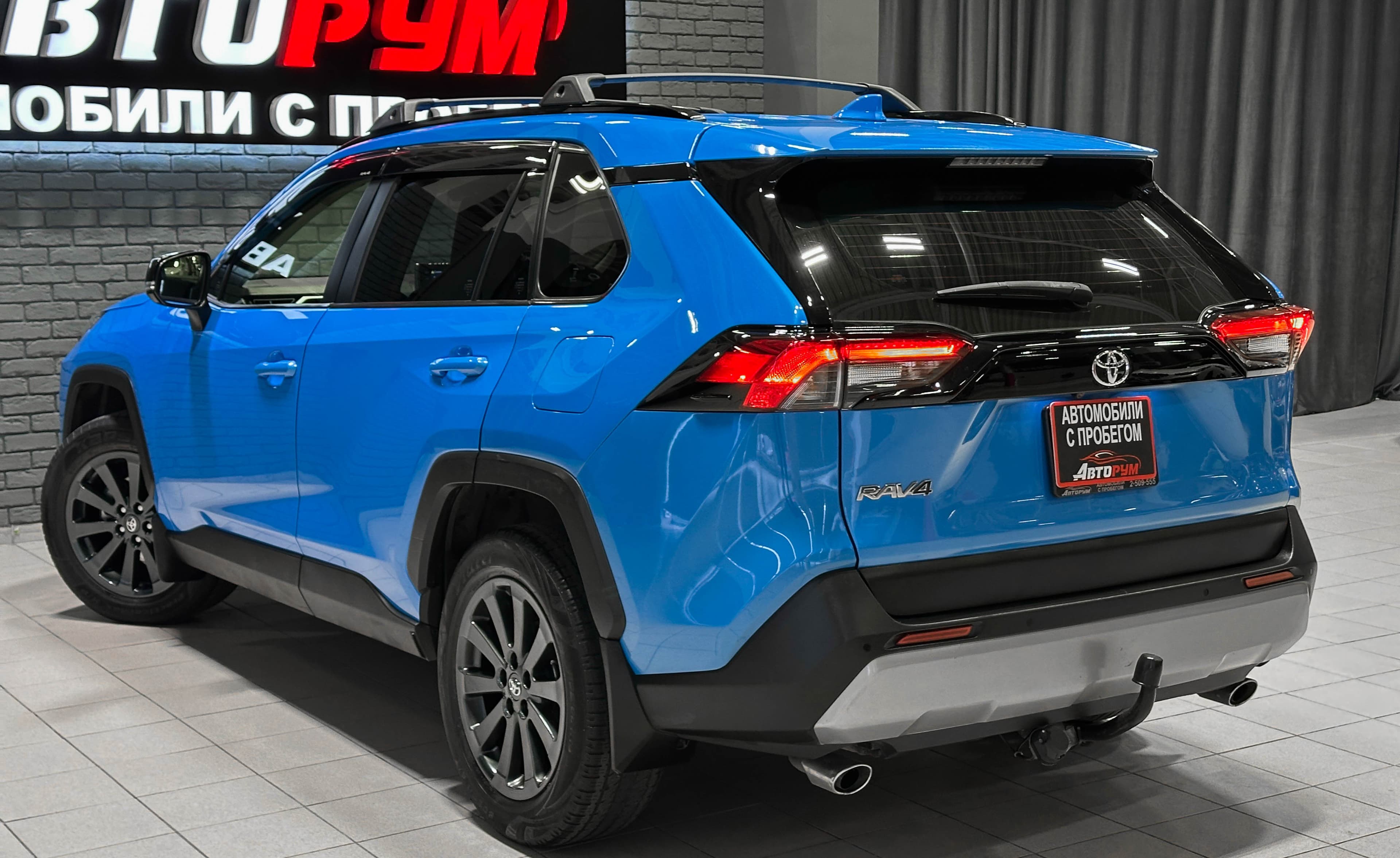 Toyota RAV4 - фото 9