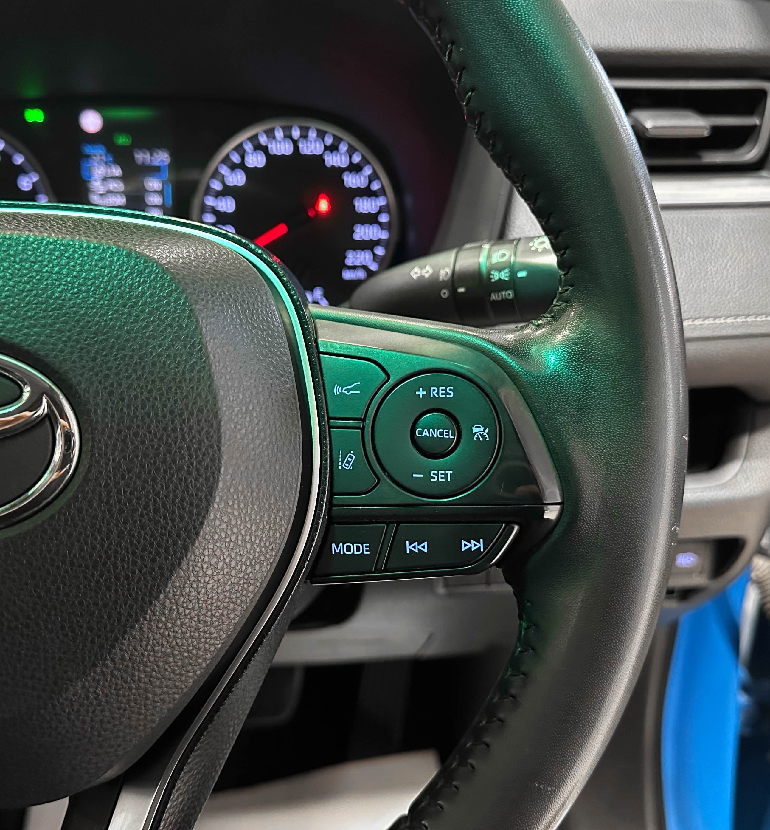 Toyota RAV4 - фото 21