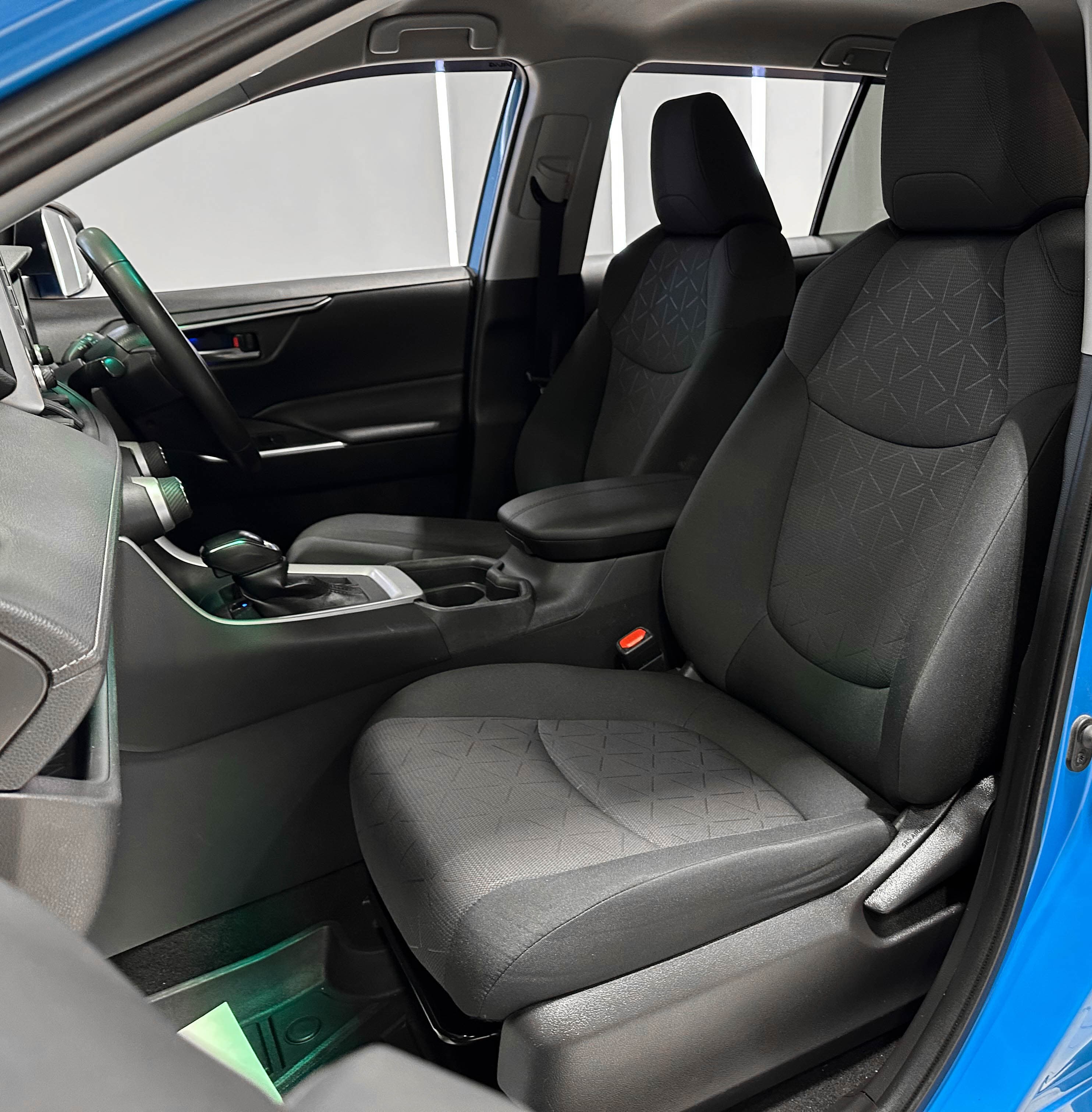 Toyota RAV4 - фото 15