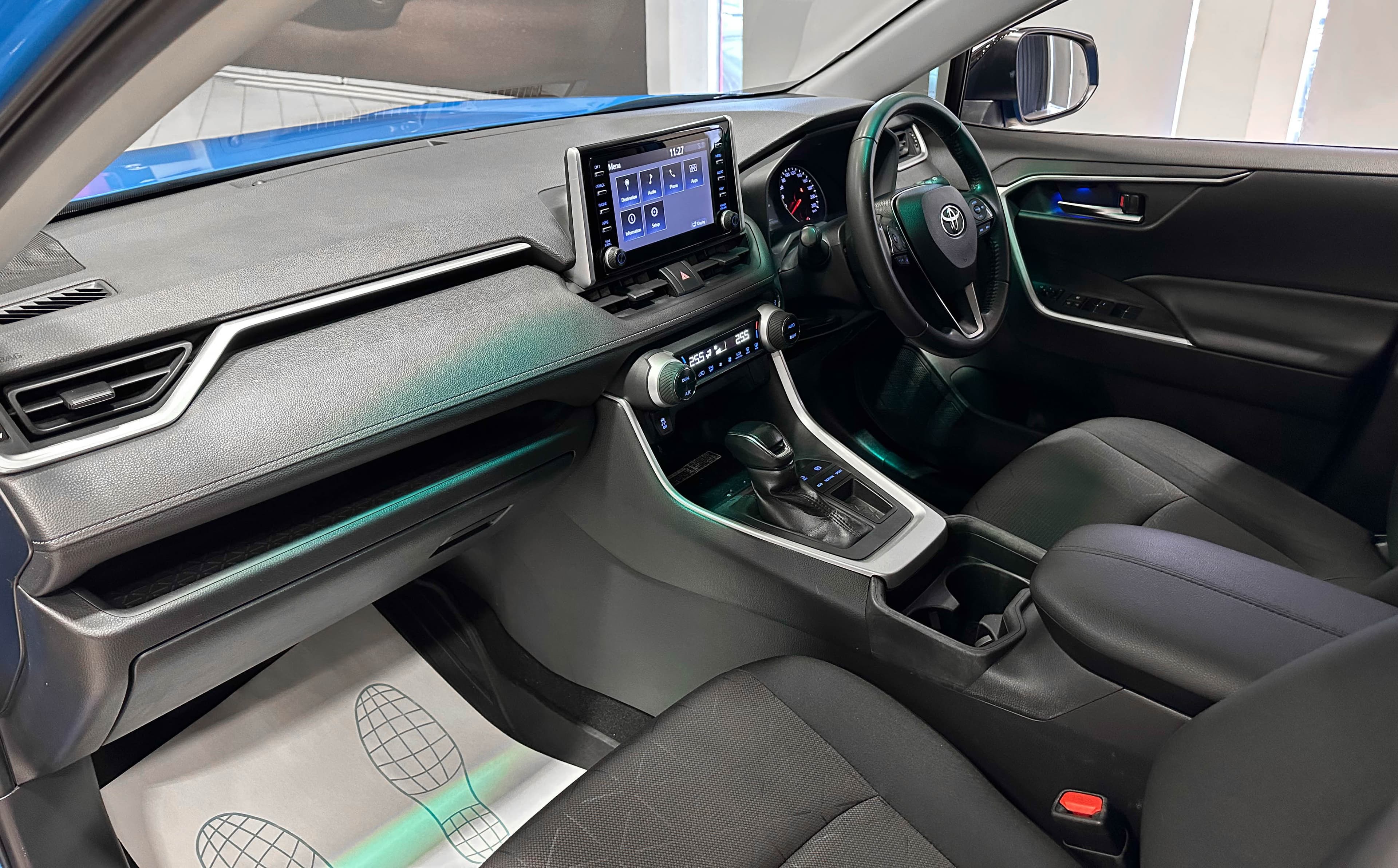 Toyota RAV4 - фото 16