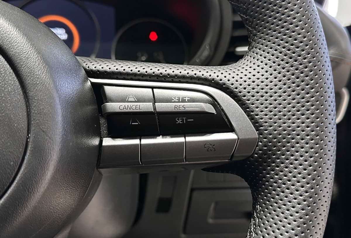 Mazda 3 - фото 20
