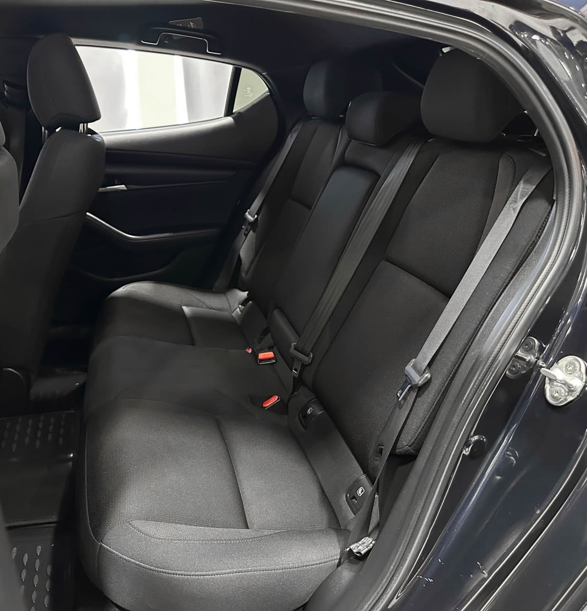 Mazda 3 - фото 14
