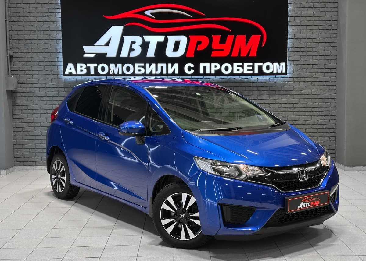 Honda Fit - 1