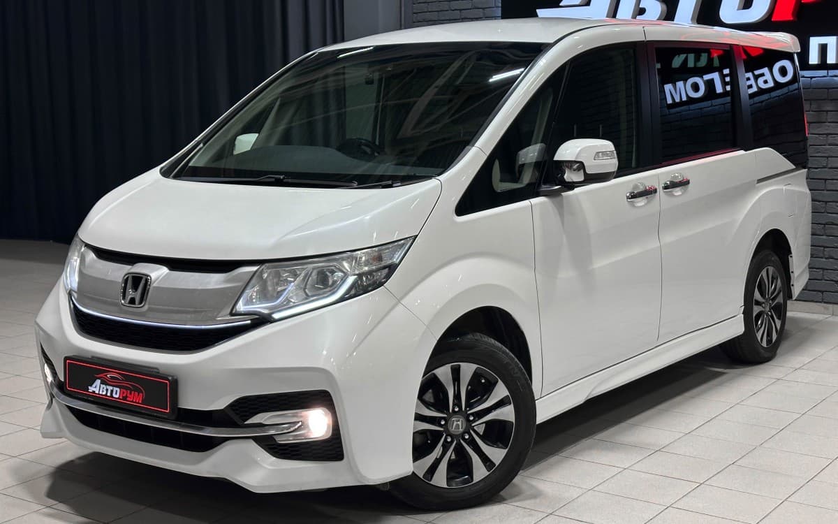 Honda Stepwgn - 2