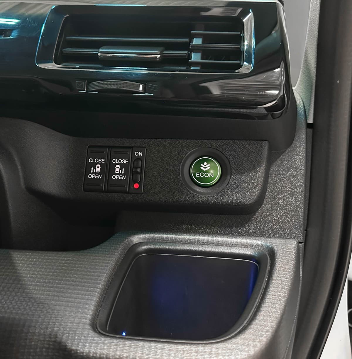Honda Stepwgn - фото 19