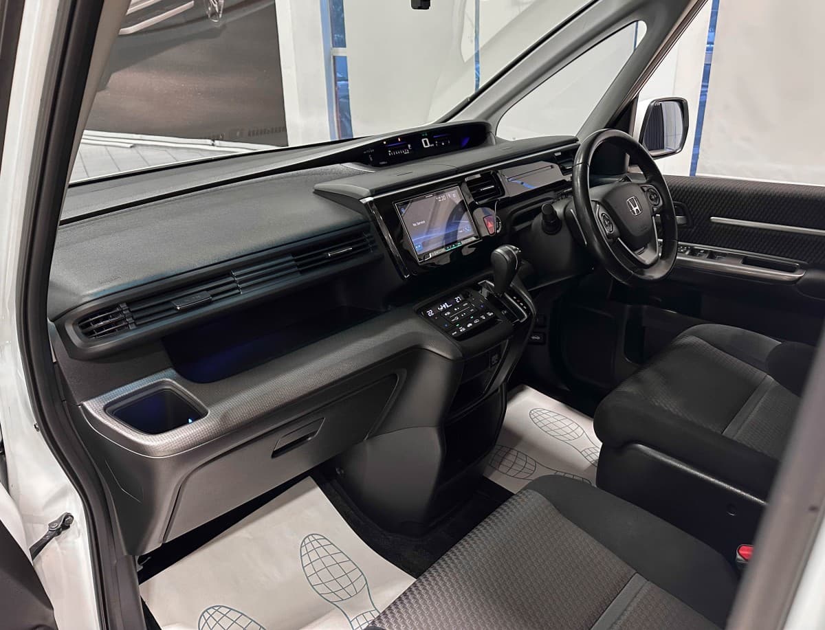Honda Stepwgn - фото 17