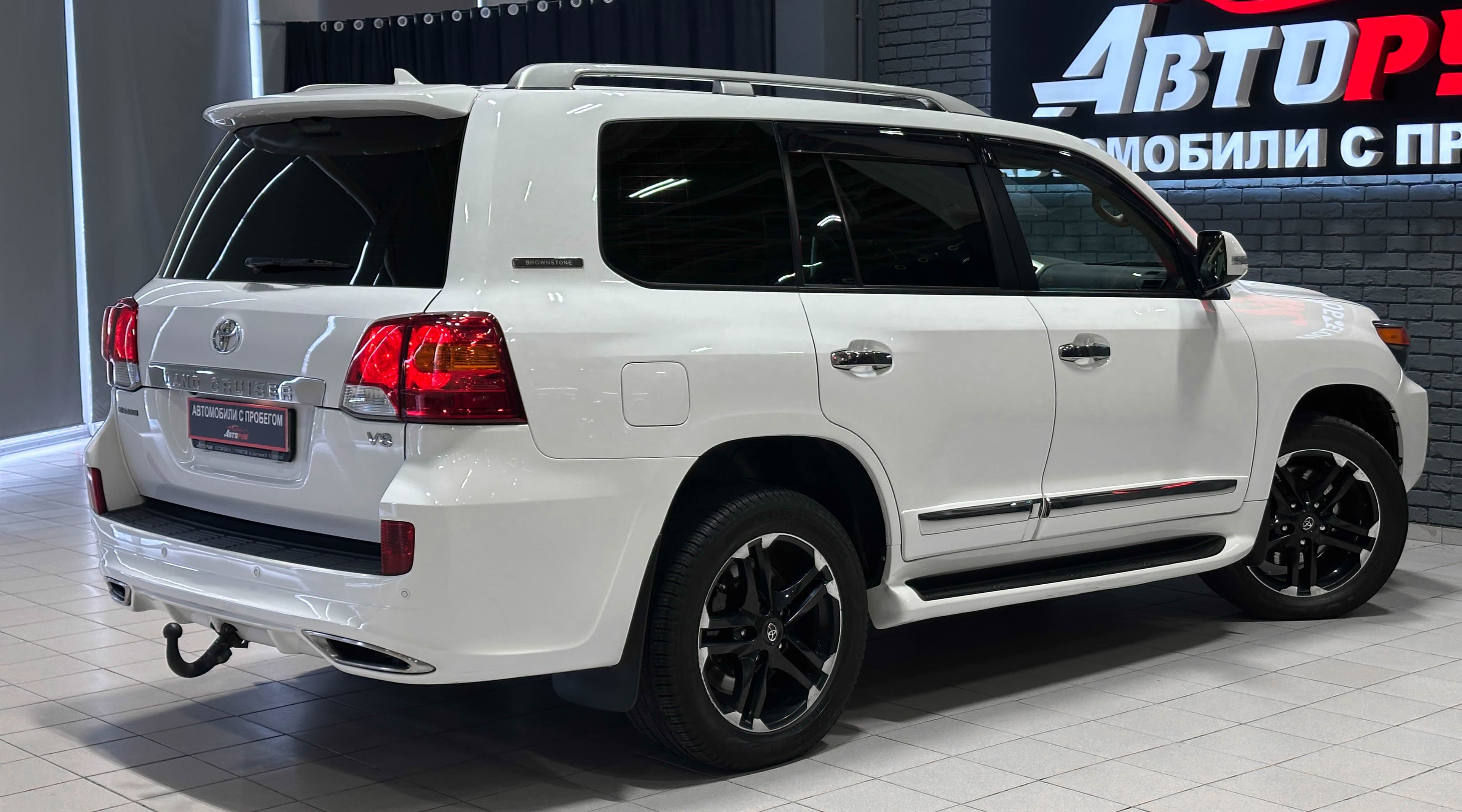 Toyota Land Cruiser 200 - фото 6