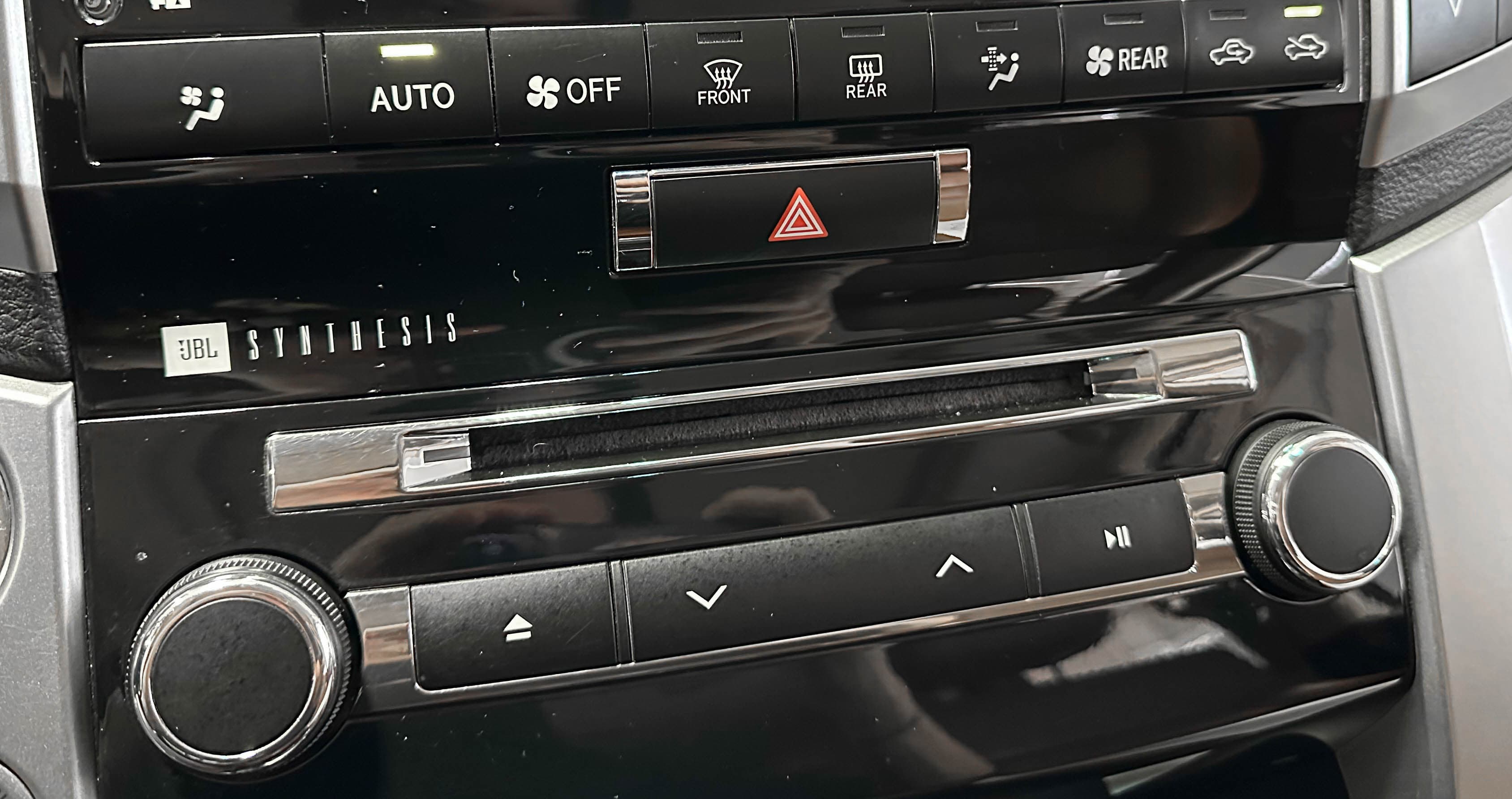 Toyota Land Cruiser 200 - фото 24