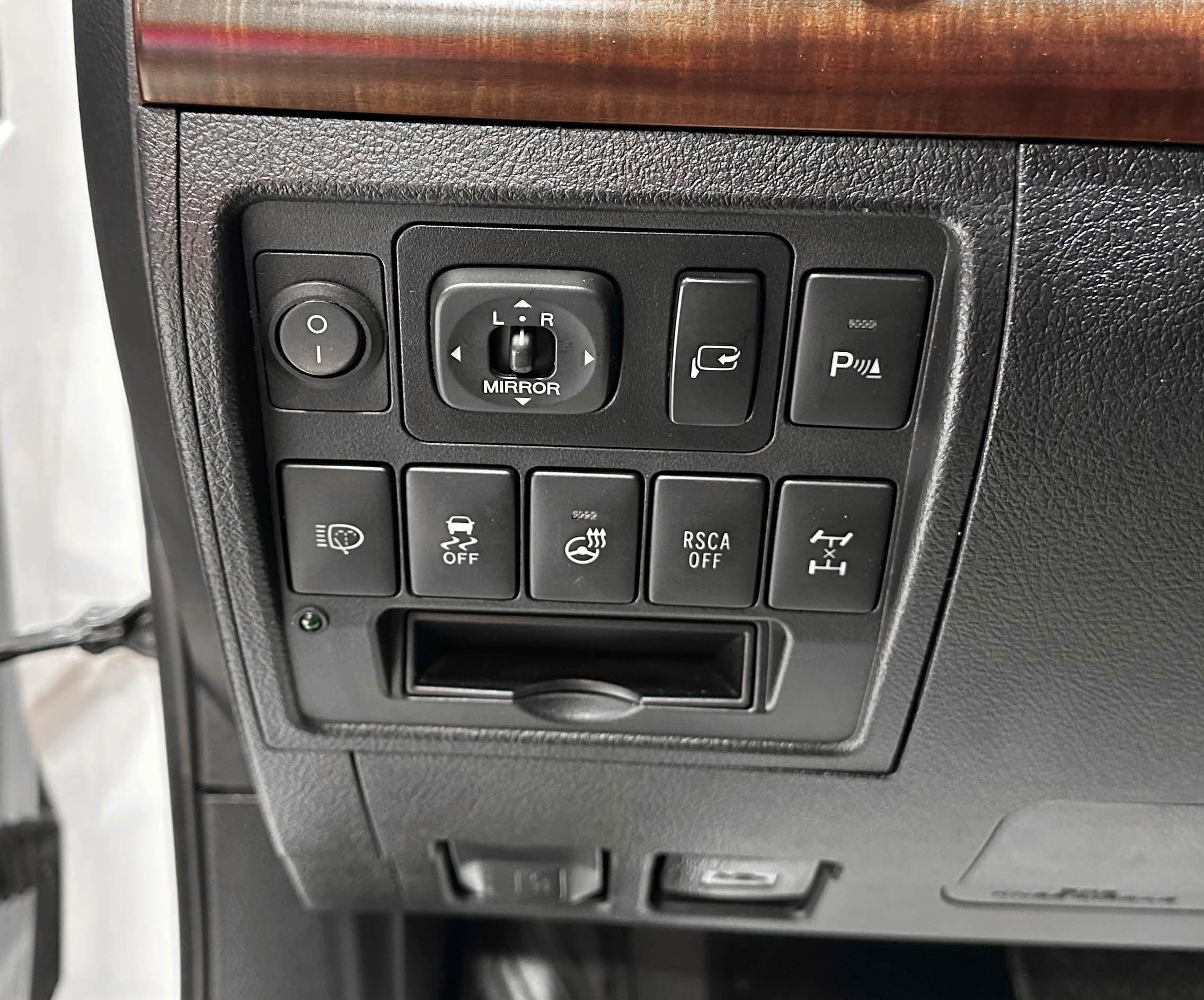 Toyota Land Cruiser 200 - фото 18
