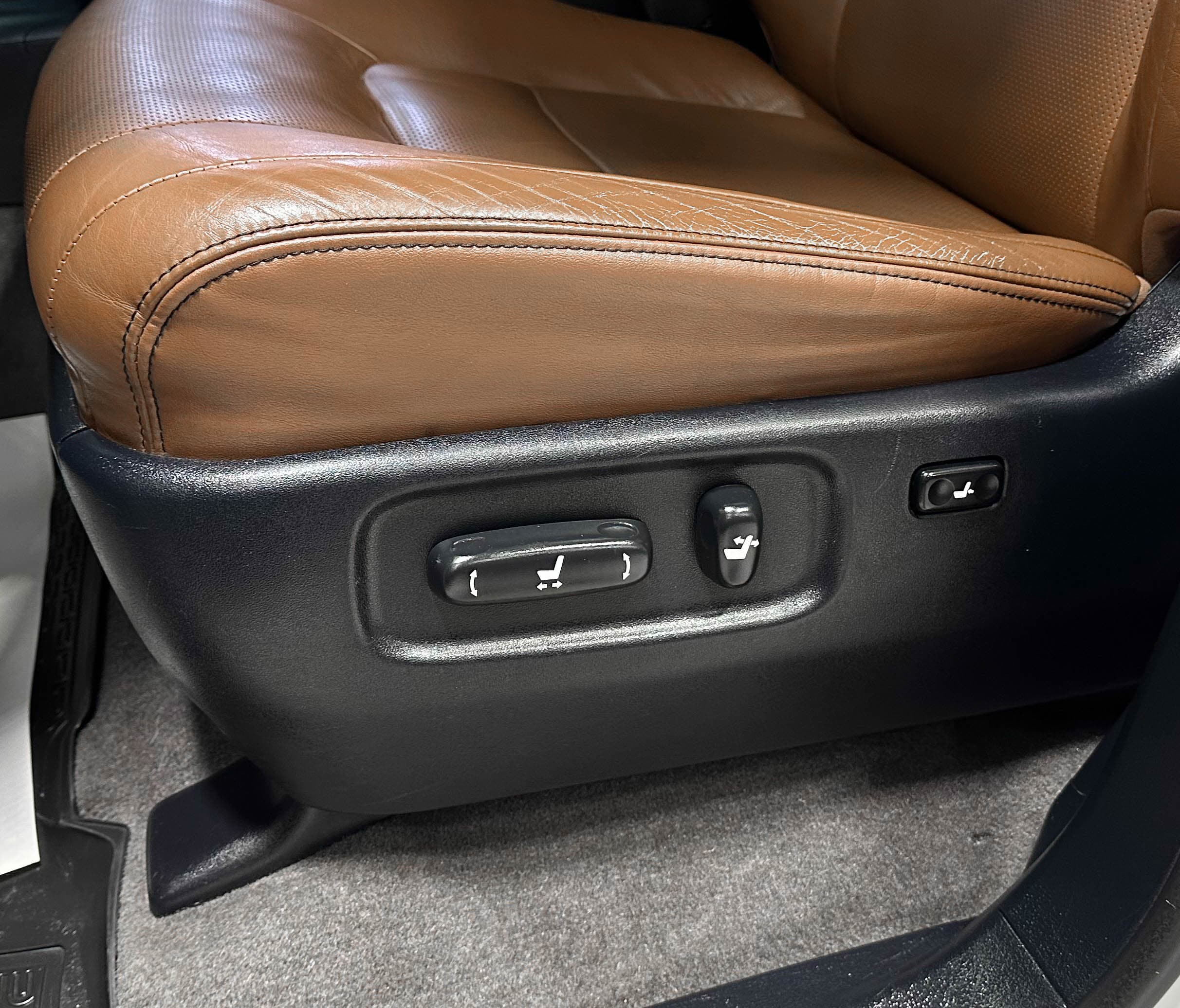 Toyota Land Cruiser 200 - фото 26