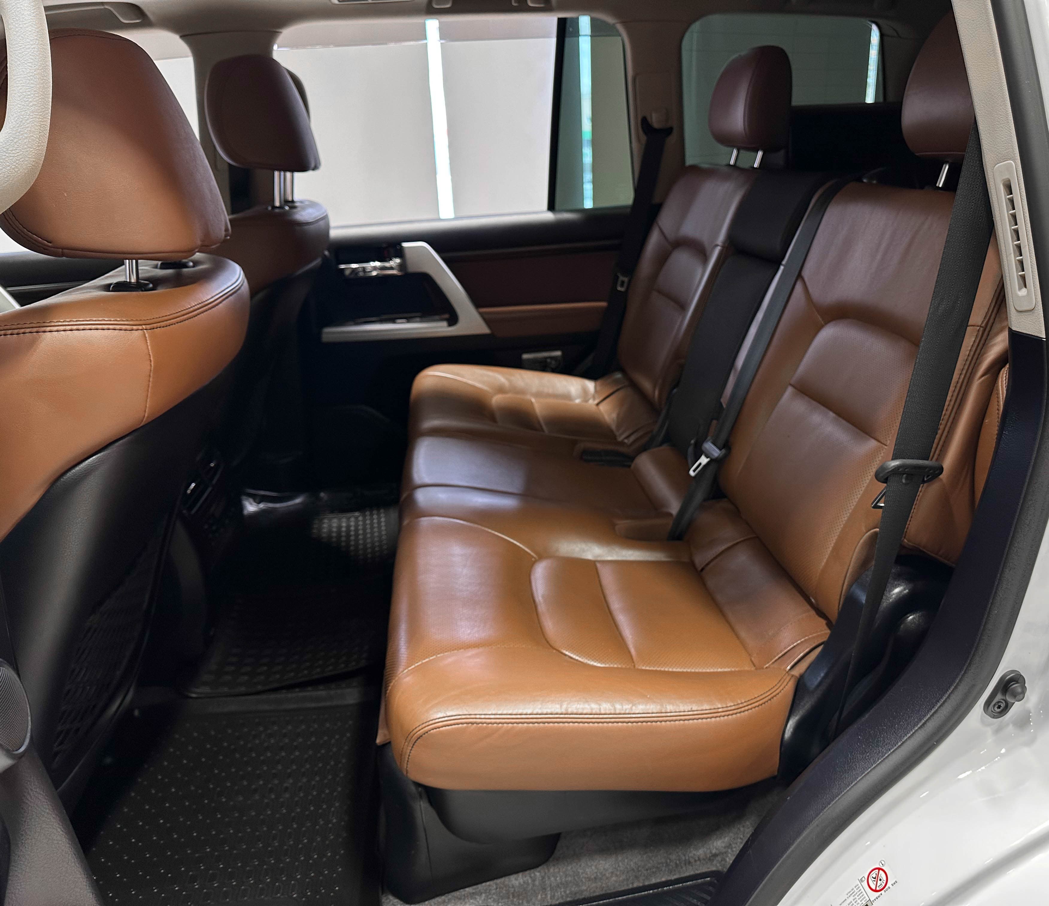 Toyota Land Cruiser 200 - фото 12