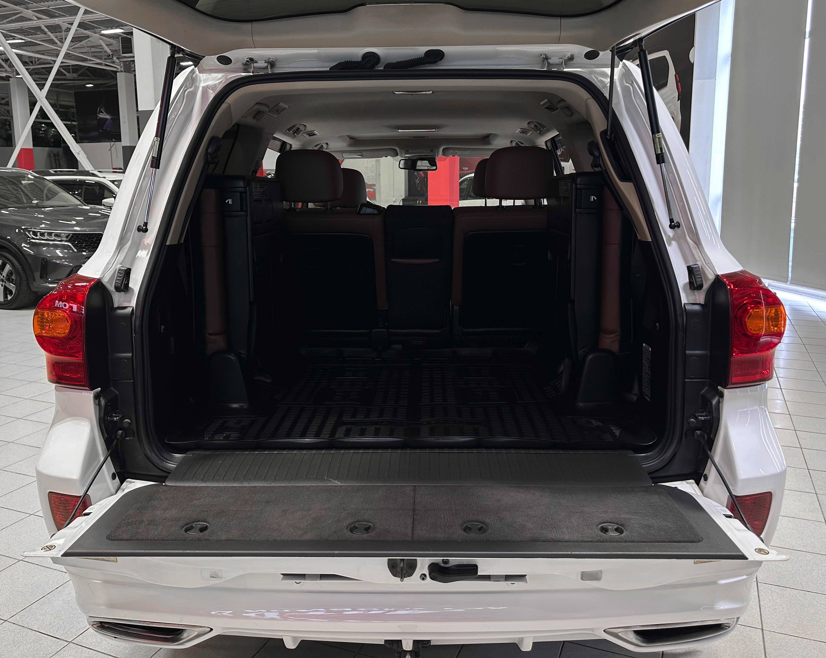 Toyota Land Cruiser 200 - фото 13