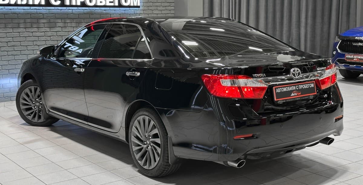 Toyota Camry - фото 9