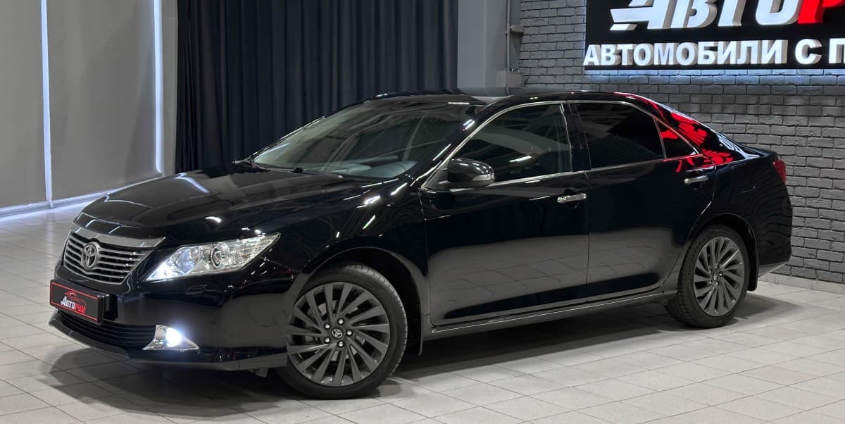 Toyota Camry - 2