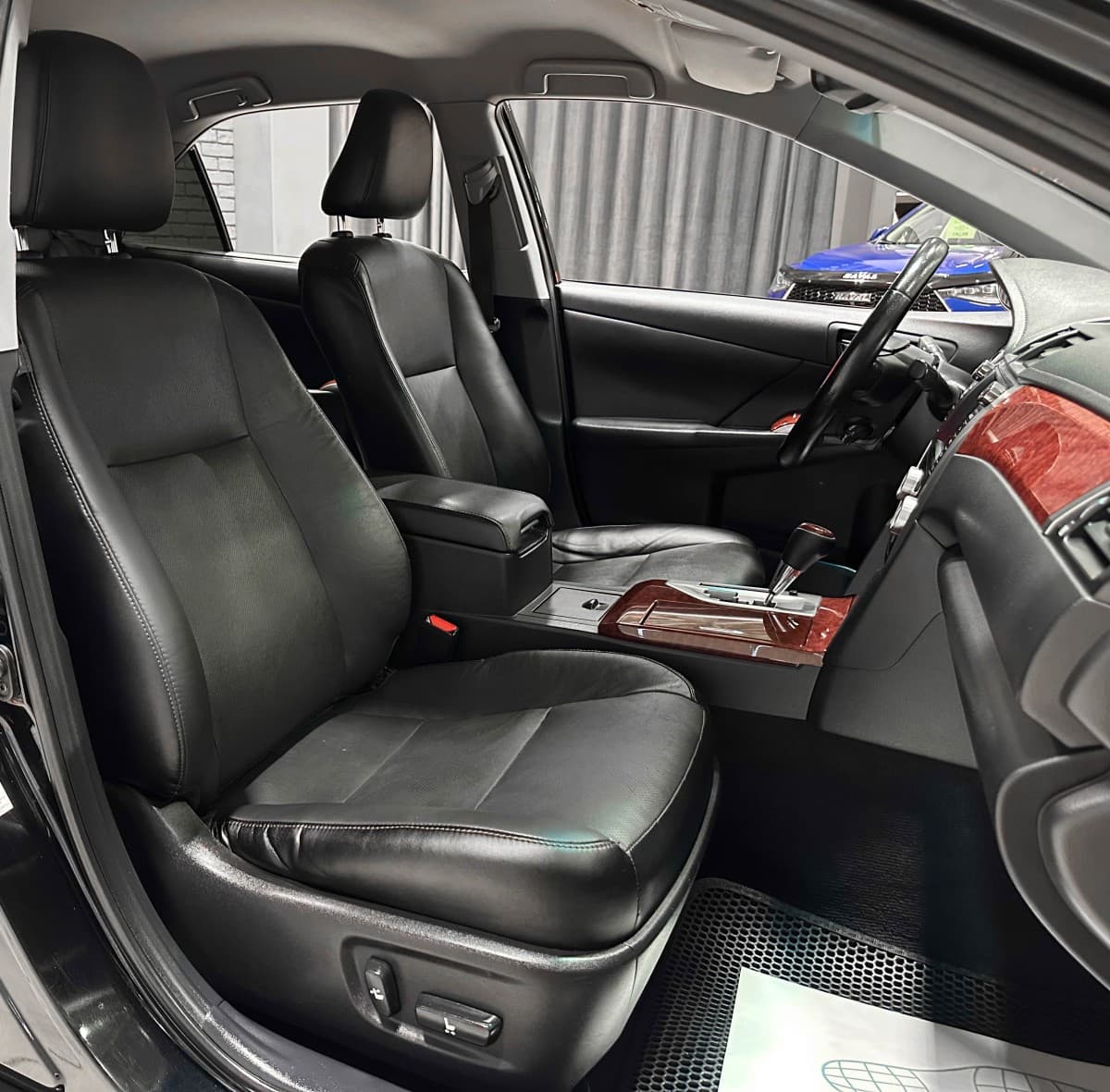 Toyota Camry - фото 15