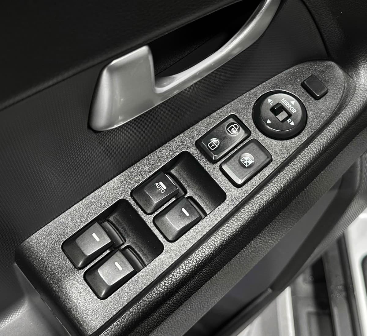 Kia SLS (Sportage:, SL. SLS) - фото 18