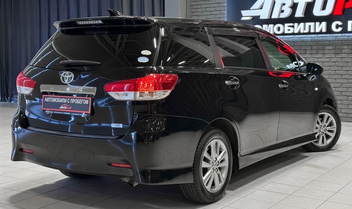 Toyota Wish - 3