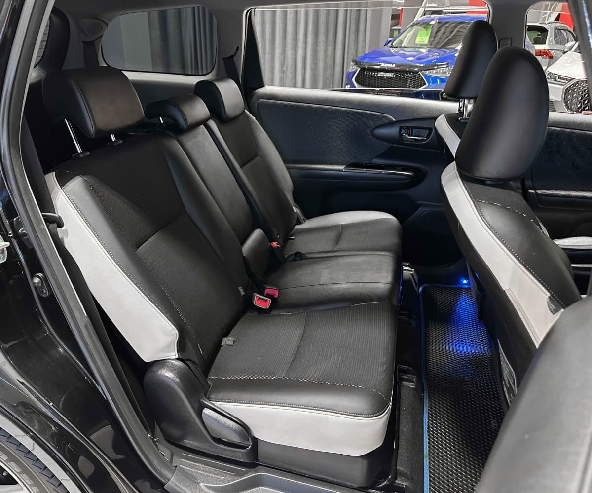 Toyota Wish - фото 9