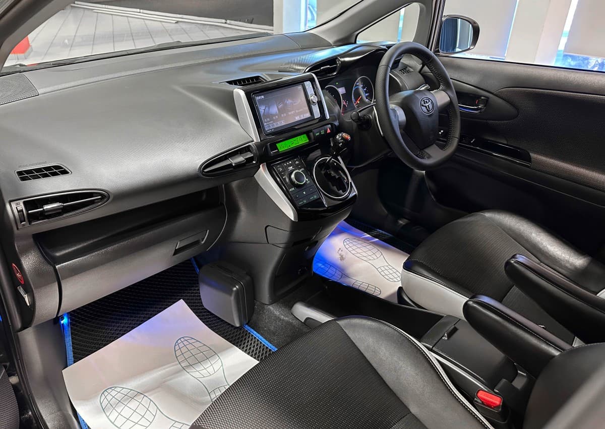 Toyota Wish - фото 14