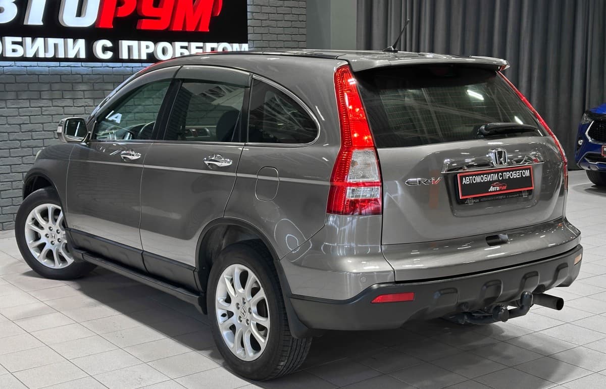 Honda CR-V - фото 9