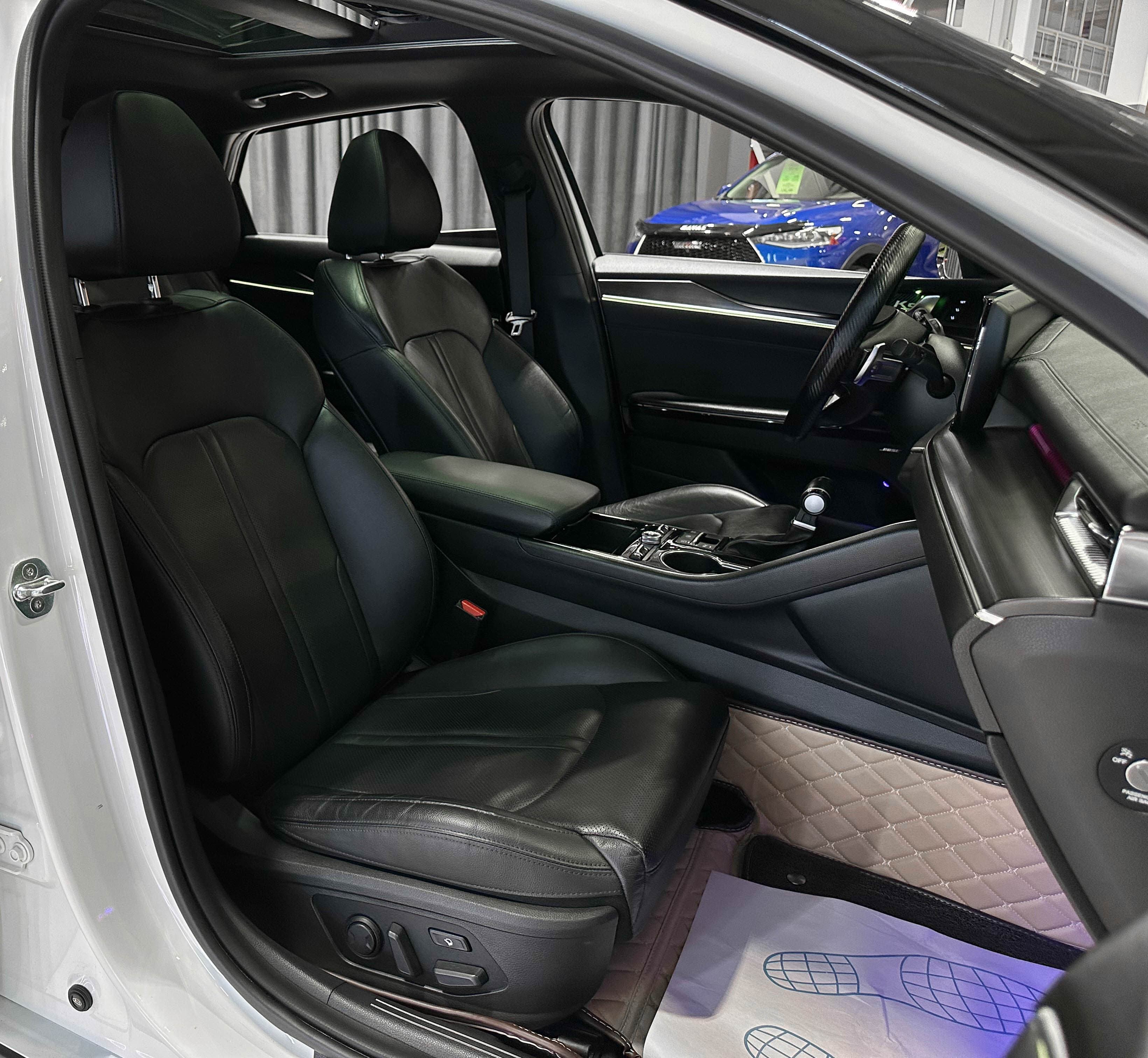 Kia K5 - фото 20