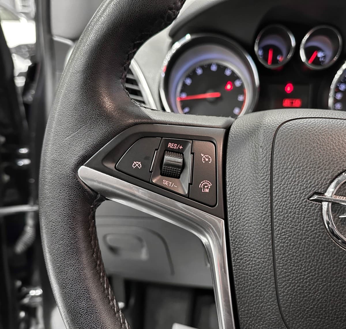 Opel Mokka - фото 20