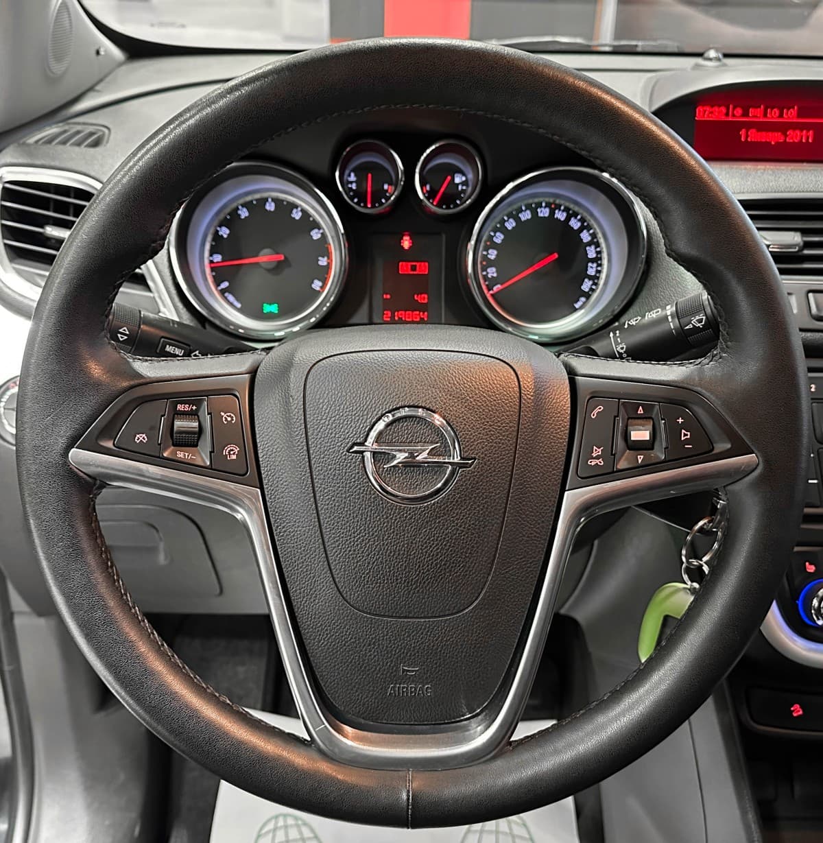 Opel Mokka - фото 25