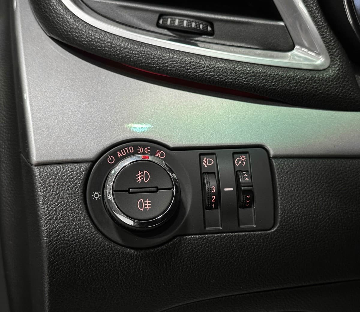 Opel Mokka - фото 18