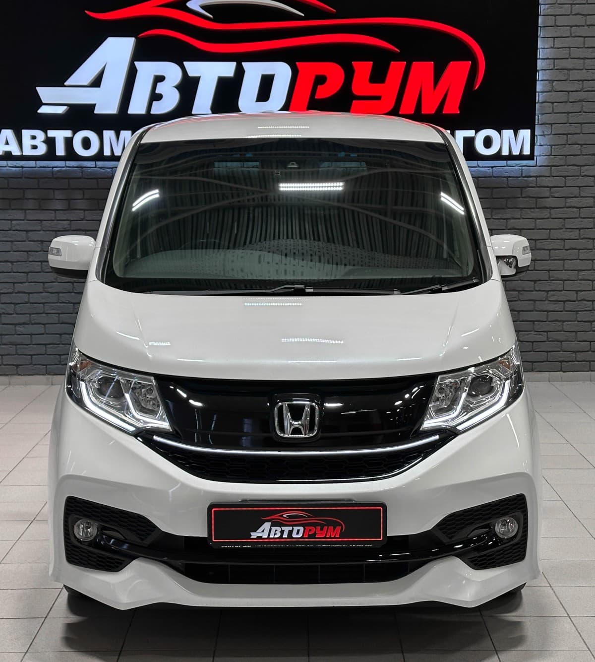 Honda Stepwgn - 3