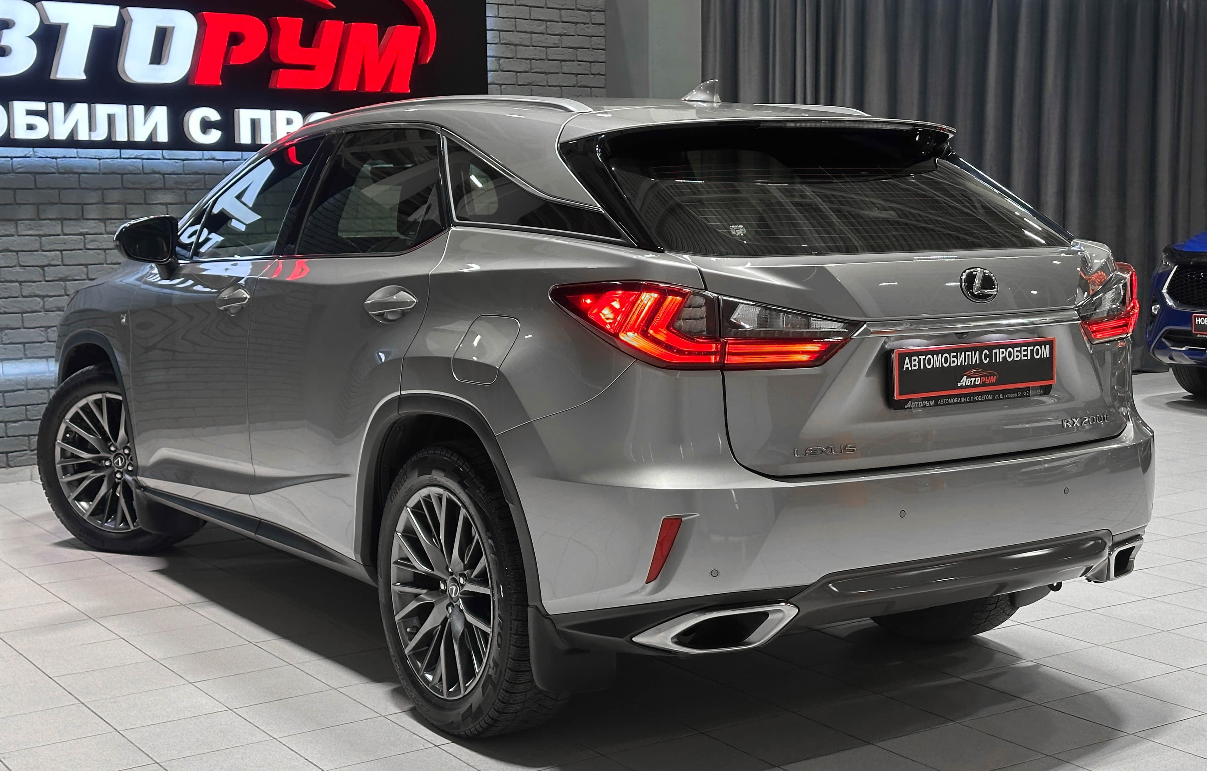 Lexus RX200T - фото 9